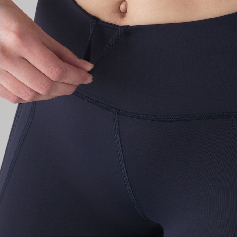 Lululemon Invigorate 7/8 Tight Midnight Navy size 8 - Picture 4 of 9